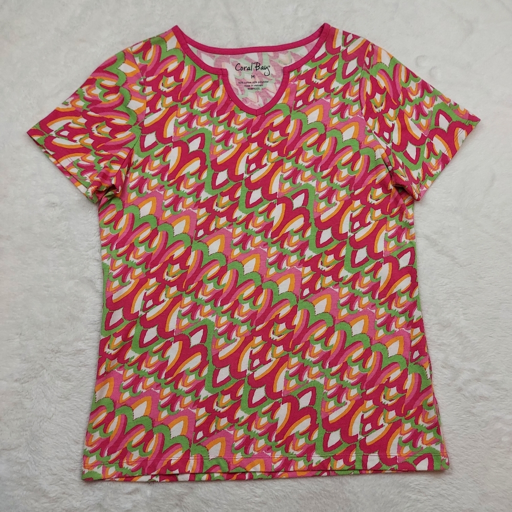 Coral Bay Pink Green White Pattern Short Sleeve T Shirt Size M